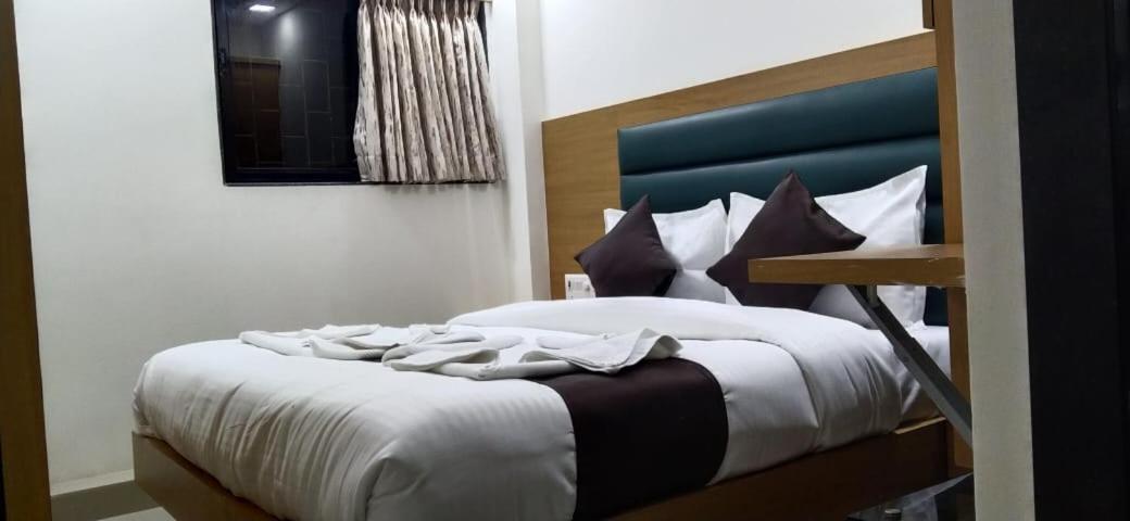 Hotel Sai Grand Residency Mumbai Bagian luar foto