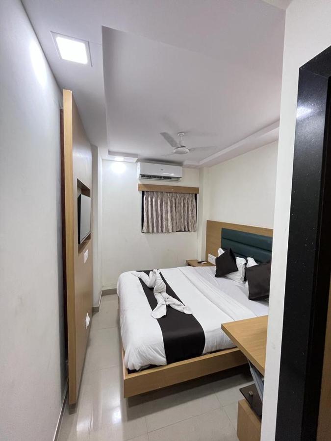 Hotel Sai Grand Residency Mumbai Bagian luar foto